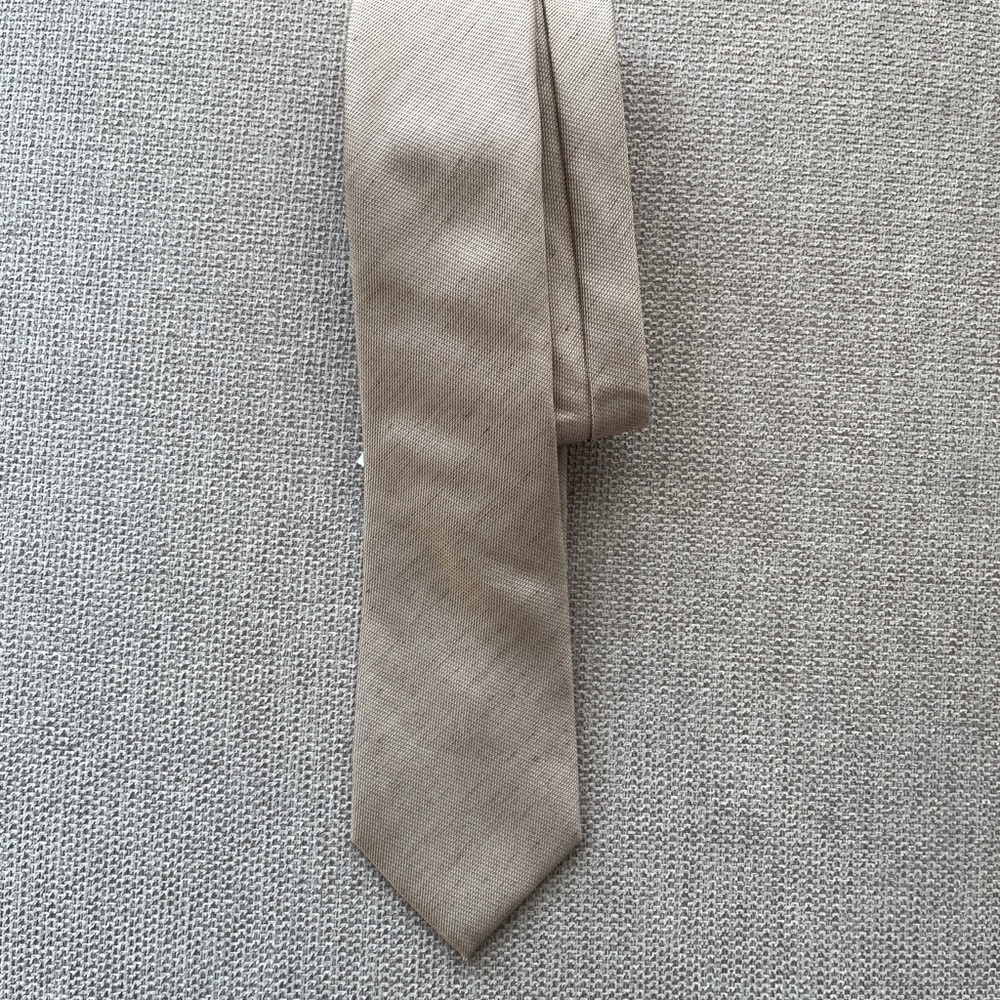 BNWT Banana Republic linen blend beige/ champagne tie